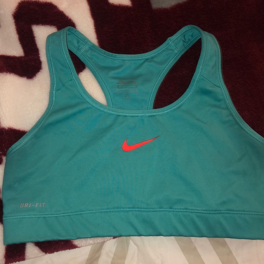 nike sports bra